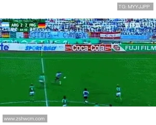 足球明星的传奇人生与赛场背后的故事揭秘